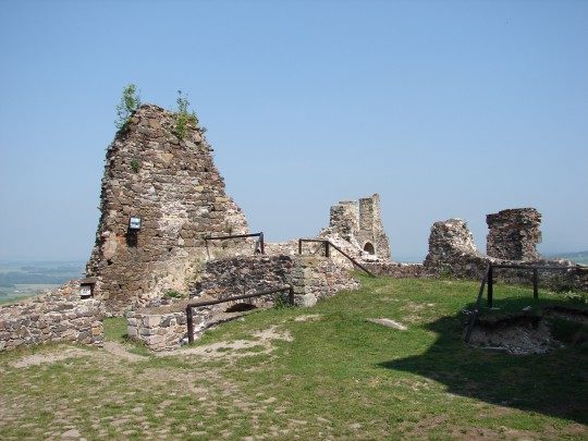Málokterý hrad se může chlubit tak barvitou historií jako Potštejn.