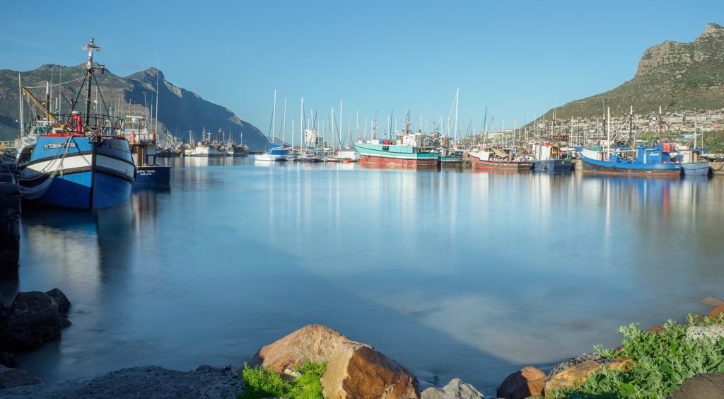 Zátoka Hout Bay je rájem pro rodiny s dětmi i cestovatele, kteří se chtějí kochat krásnou přírodou.