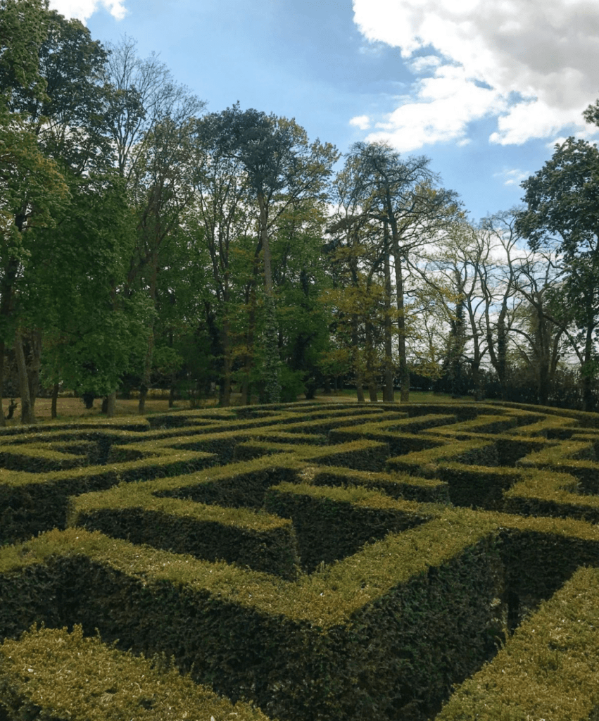 labyrinty-loucen-9742726