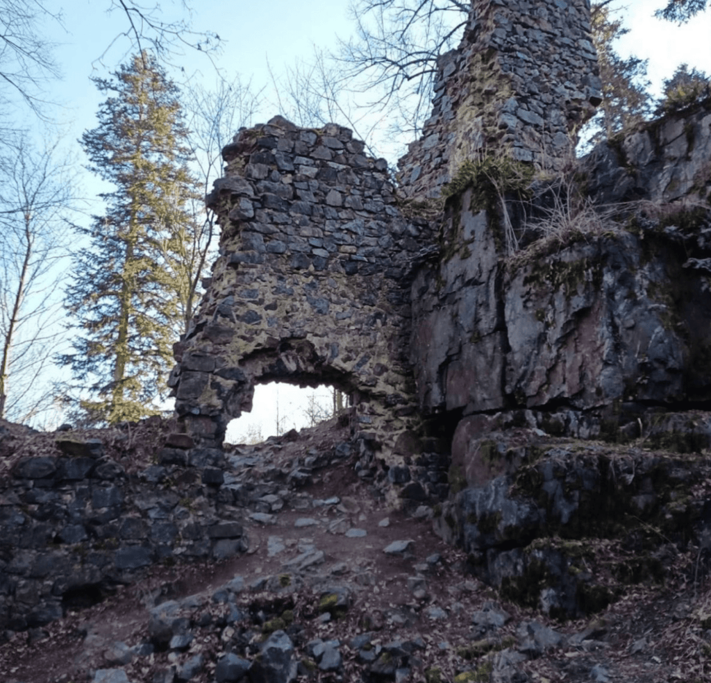 zricenina-hradu-skala-7414501